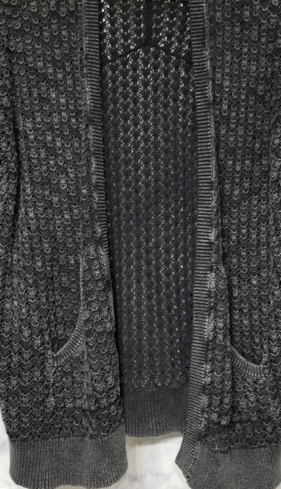 La hearts light crochet sweater/cardigan